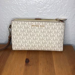 Michael kors vanilla signature monogram logo wallet